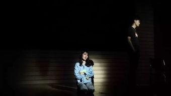 孤途遇星光,逆境中的温暖与希望